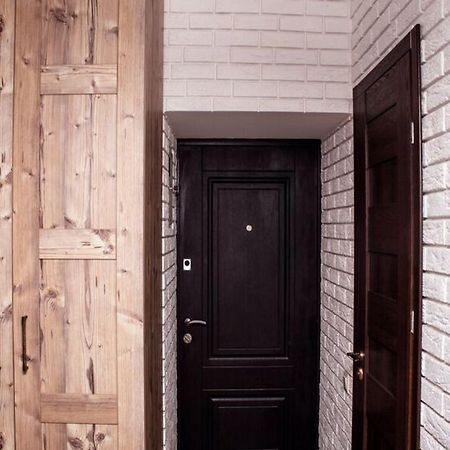 Apartment In The City Center In The House With Atlantes Odessa Dış mekan fotoğraf