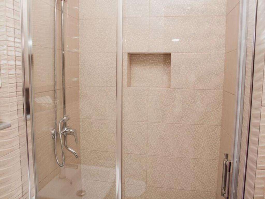 Apartment In The City Center In The House With Atlantes Odessa Dış mekan fotoğraf